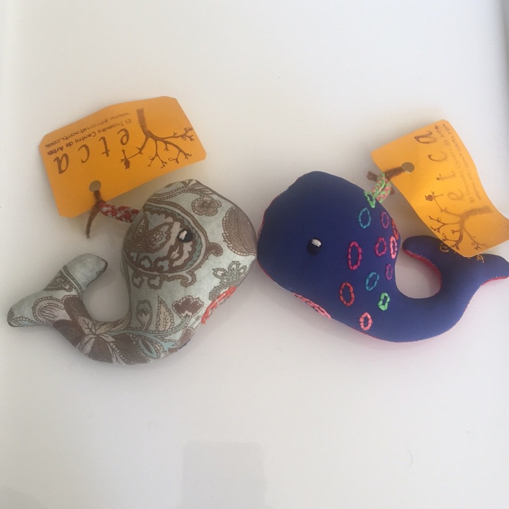 One handmade whale 🐳 keychain ornament - Picture 4 of 4